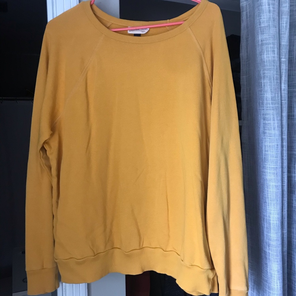 Yellow universal thread sweatshirt